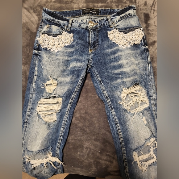 Ripped Jeans with stones and pearls - Picture 1 of 5